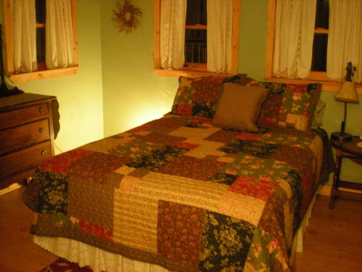 Buffalo Creek Bed And Breakfast Роббинсвилл Экстерьер фото